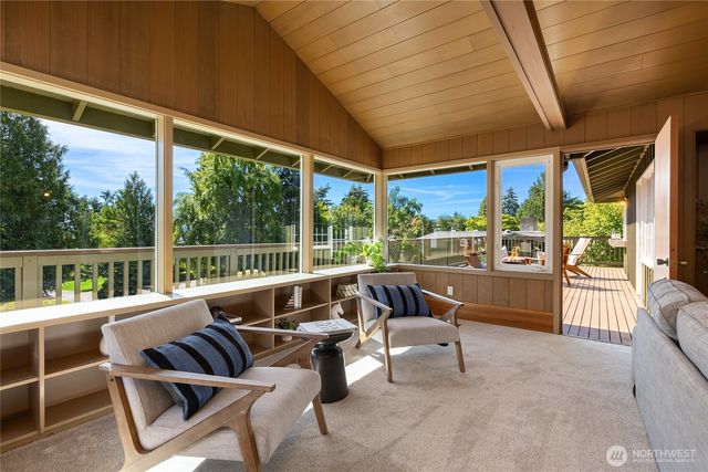 398 Ferncliff Avenue NE, Bainbridge Island, WA 98110