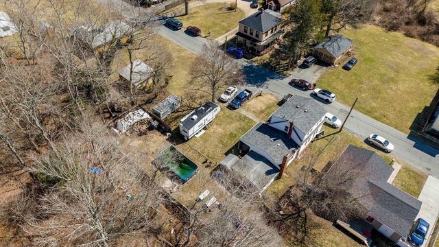 23 Bardsley St, Acushnet, MA 02743