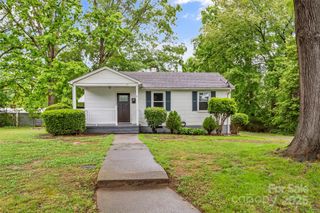 93 34th Street Court NW, Hickory, NC 28601
