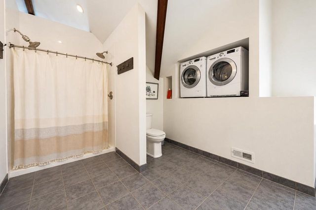 2147 N 56th STREET, Milwaukee, WI 53208