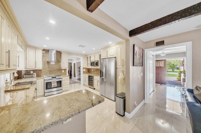 3860 NW 100th Avenue, Coral Springs, FL 33065