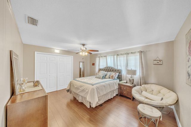 3860 NW 100th Avenue, Coral Springs, FL 33065