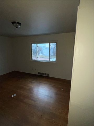 2720 Garbett St, Mckeesport, PA 15132