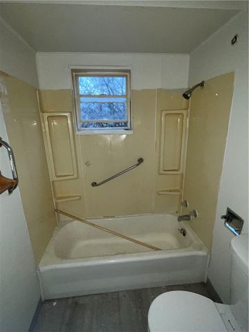 2720 Garbett St, Mckeesport, PA 15132