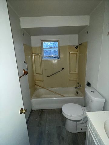 2720 Garbett St, Mckeesport, PA 15132