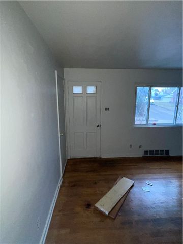 2720 Garbett St, Mckeesport, PA 15132