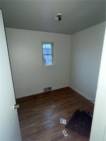 2720 Garbett St, Mckeesport, PA 15132