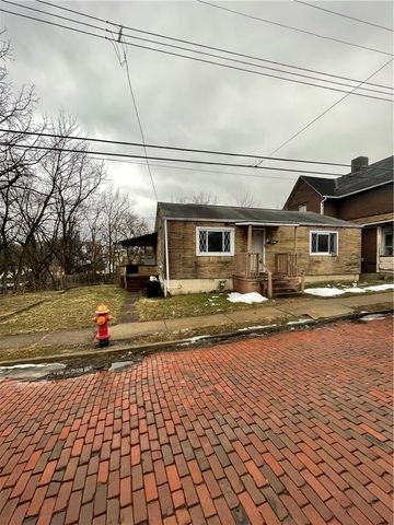 2720 Garbett St, Mckeesport, PA 15132