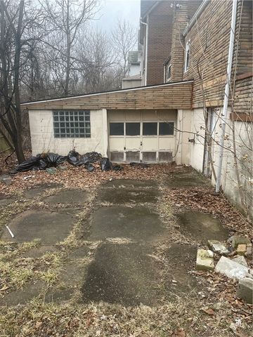 2720 Garbett St, Mckeesport, PA 15132