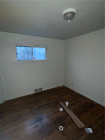 2720 Garbett St, Mckeesport, PA 15132