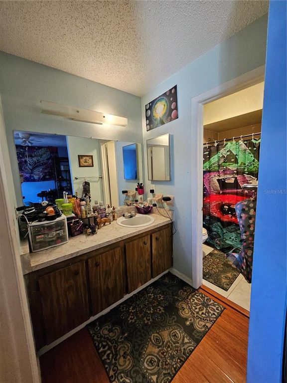Image 12 of property listing at Address unavailable.