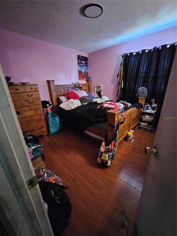 Image 17 of property listing at Address unavailable.