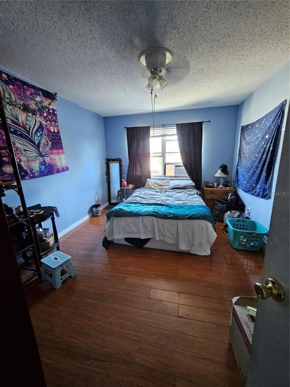 Image 10 of property listing at Address unavailable.