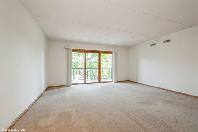 5005 Warren Street 308, Skokie, IL 60076