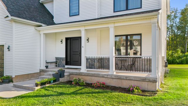 6 Vinnie Drive, Wethersfield, CT 06109