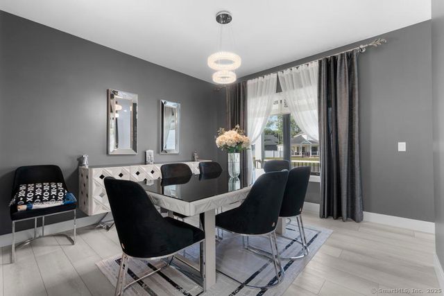 6 Vinnie Drive, Wethersfield, CT 06109