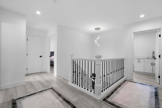 6 Vinnie Drive, Wethersfield, CT 06109