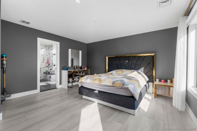 6 Vinnie Drive, Wethersfield, CT 06109