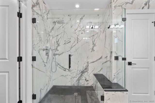 6 Vinnie Drive, Wethersfield, CT 06109