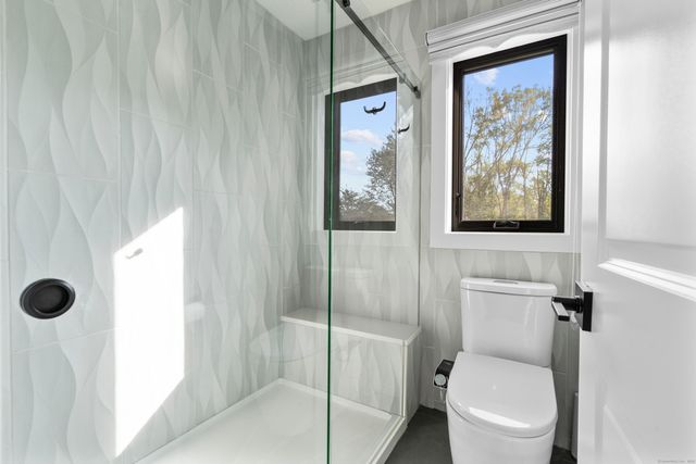 6 Vinnie Drive, Wethersfield, CT 06109