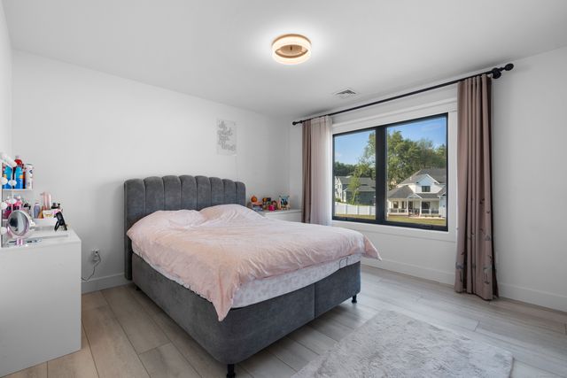 6 Vinnie Drive, Wethersfield, CT 06109