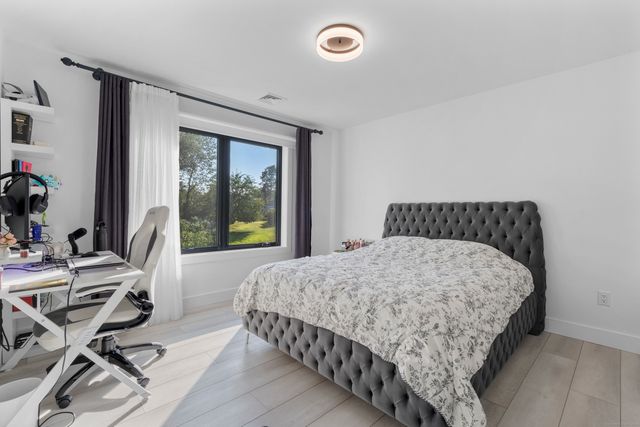 6 Vinnie Drive, Wethersfield, CT 06109