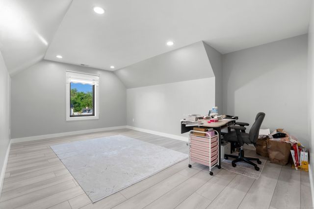 6 Vinnie Drive, Wethersfield, CT 06109