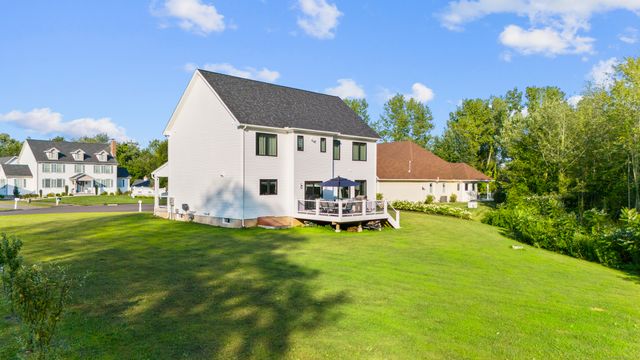 6 Vinnie Drive, Wethersfield, CT 06109