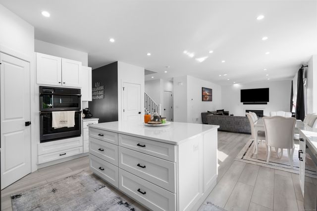 6 Vinnie Drive, Wethersfield, CT 06109