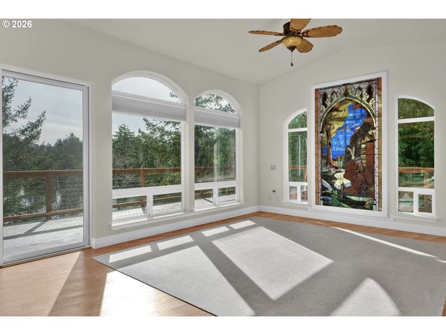 5816 MARTIN Rd, Florence, OR 97439