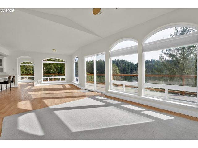 5816 MARTIN Rd, Florence, OR 97439