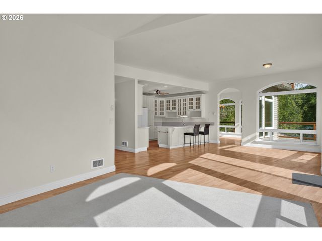 5816 MARTIN Rd, Florence, OR 97439