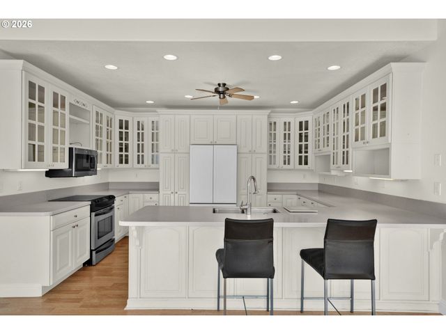 5816 MARTIN Rd, Florence, OR 97439