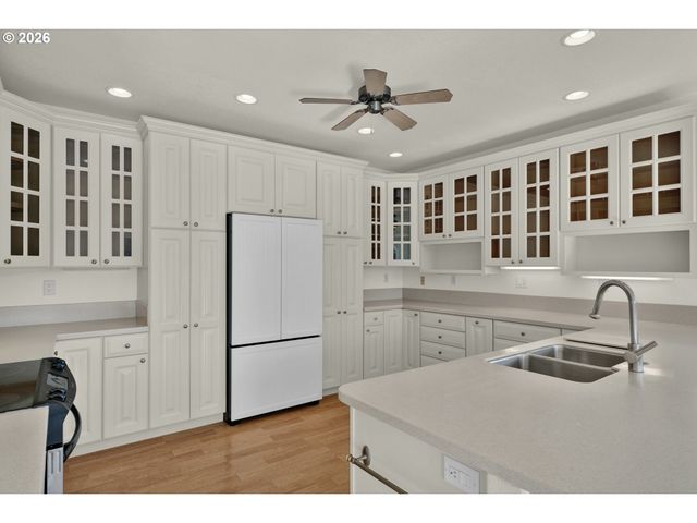 5816 MARTIN Rd, Florence, OR 97439