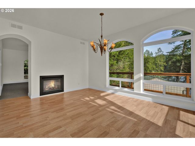 5816 MARTIN Rd, Florence, OR 97439