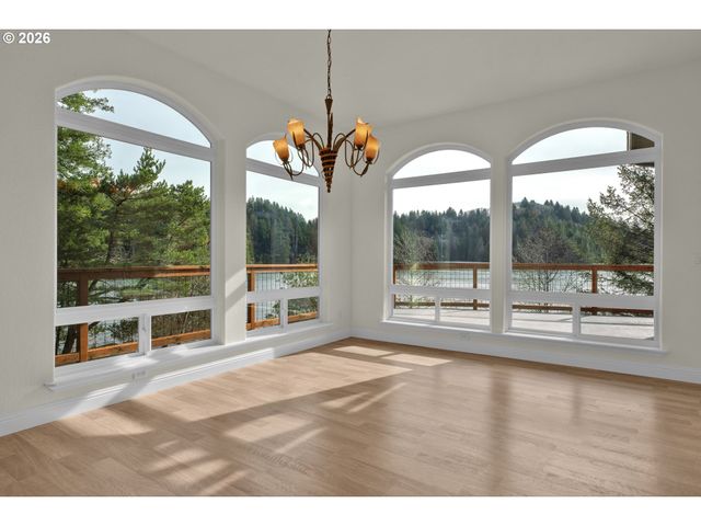 5816 MARTIN Rd, Florence, OR 97439