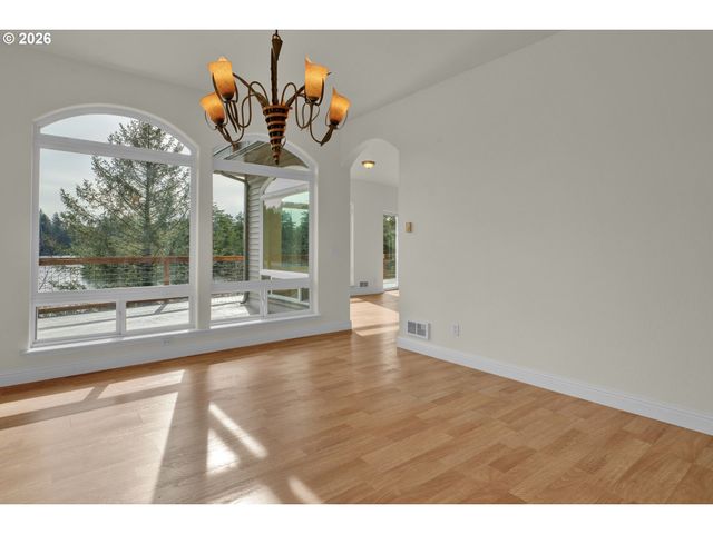 5816 MARTIN Rd, Florence, OR 97439