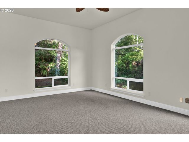 5816 MARTIN Rd, Florence, OR 97439