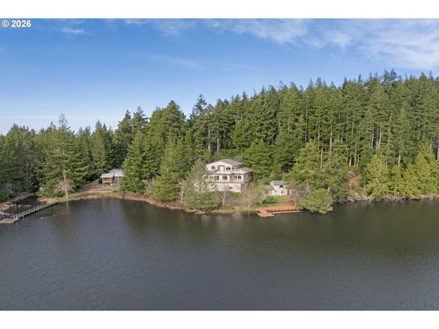 5816 MARTIN Rd, Florence, OR 97439