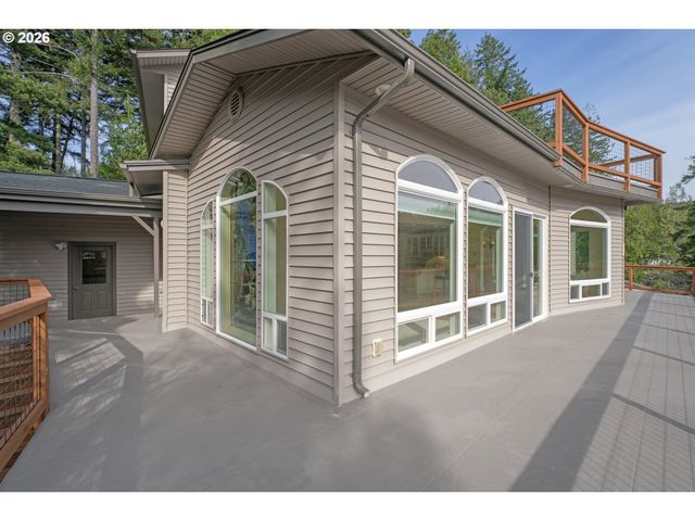 5816 MARTIN Rd, Florence, OR 97439