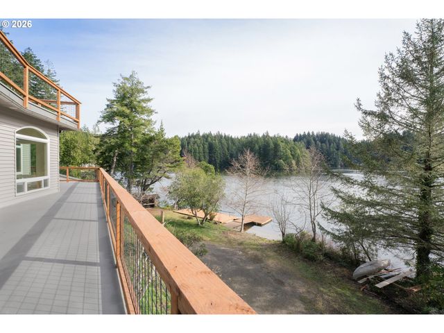 5816 MARTIN Rd, Florence, OR 97439