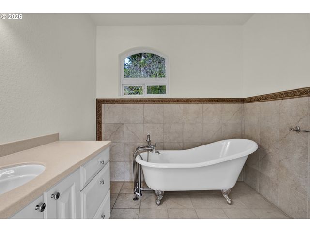 5816 MARTIN Rd, Florence, OR 97439