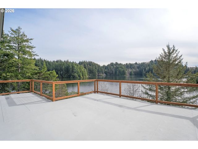 5816 MARTIN Rd, Florence, OR 97439