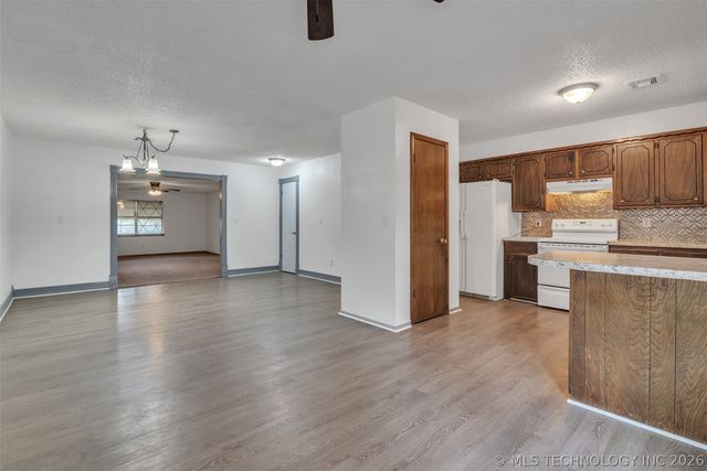 18406 S 55th E, Warner, OK 74469