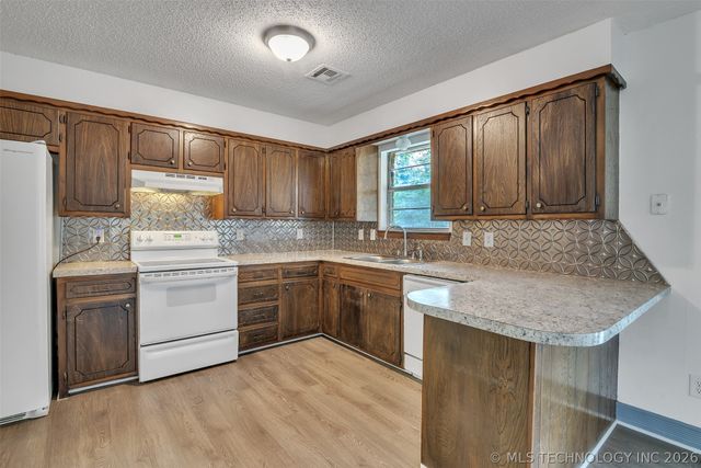 18406 S 55th E, Warner, OK 74469