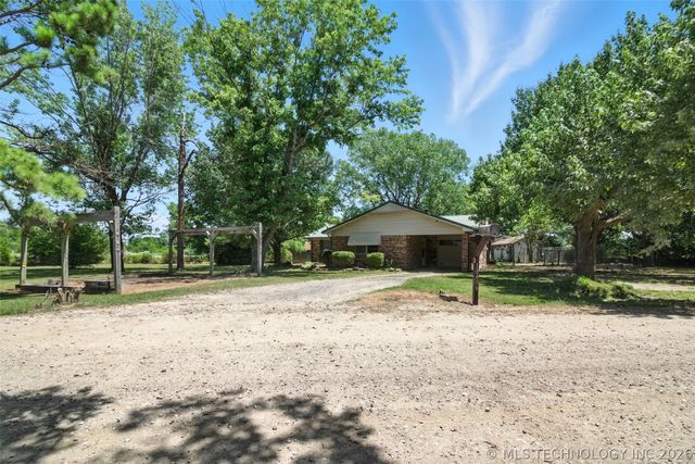 18406 S 55th E, Warner, OK 74469