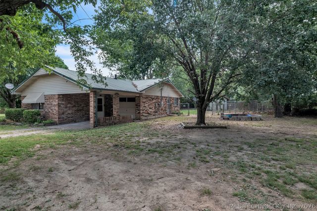 18406 S 55th E, Warner, OK 74469