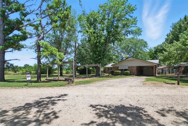 18406 S 55th E, Warner, OK 74469
