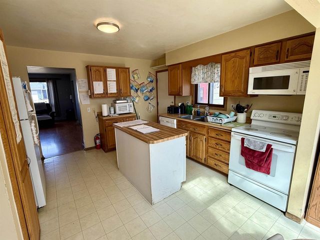 4713 Kennedy Road, Madison, WI 53704