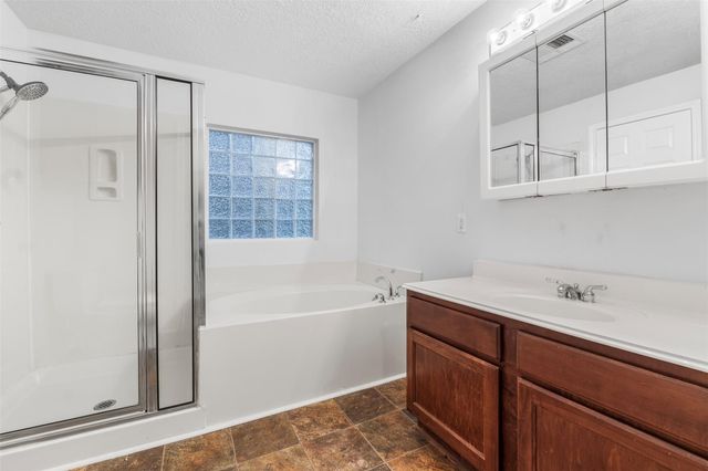 126 County Road 2802, Cleveland, TX 77327